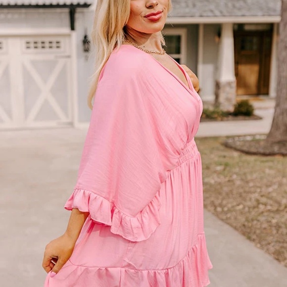 DAYTONA DATE NIGHT DRESS IN PINK CURVES - Picture 4 of 6